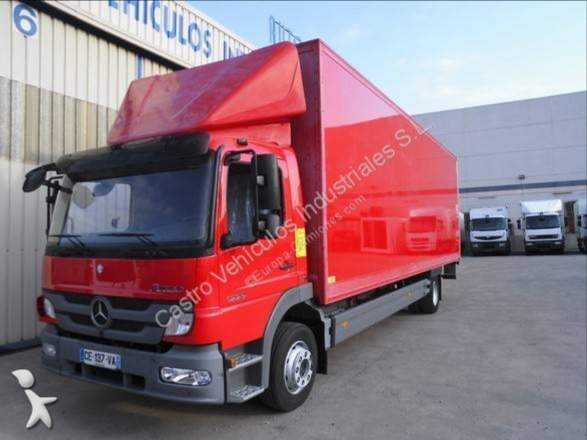 Camión furgón Mercedes Atego 1229