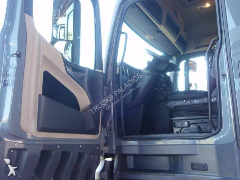 Mercedes Actros 2542