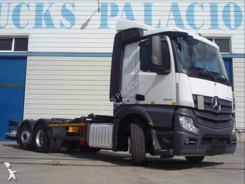 Camión BDF Mercedes Actros 2540 L